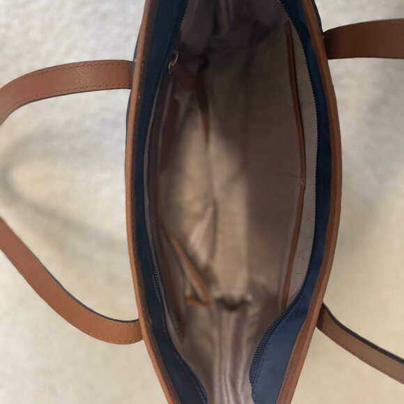 Michael Kors purse - Picture 7 of 11